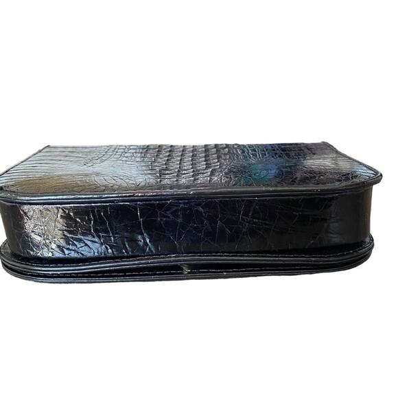 Vintage Crocodile Black Small Purse with Gold Tone Chain Singapore - Picture 5 of 7